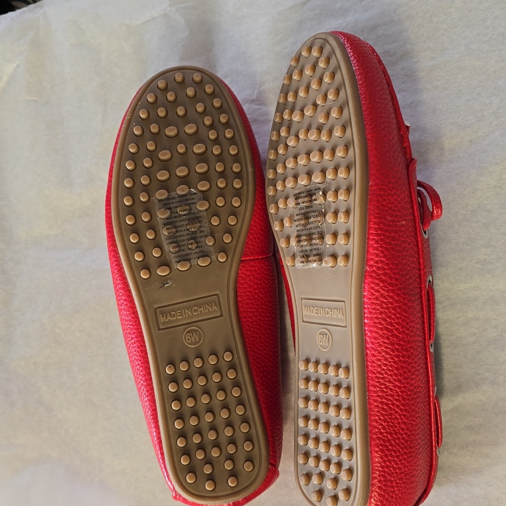 New Cushion Walk by Avon Red Moccasins size 6W. Super Comfy, Super Cute! - Picture 7 of 8